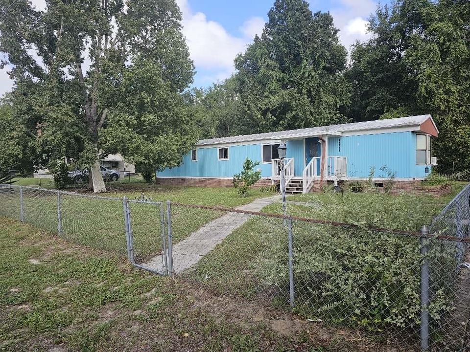 For Sale: $95,000 (3 beds, 1 baths, 1386 Square Feet)