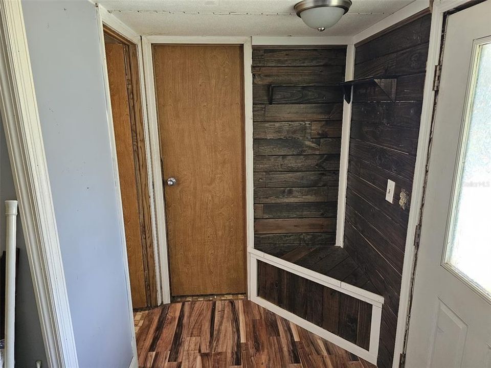 For Sale: $95,000 (3 beds, 1 baths, 1386 Square Feet)