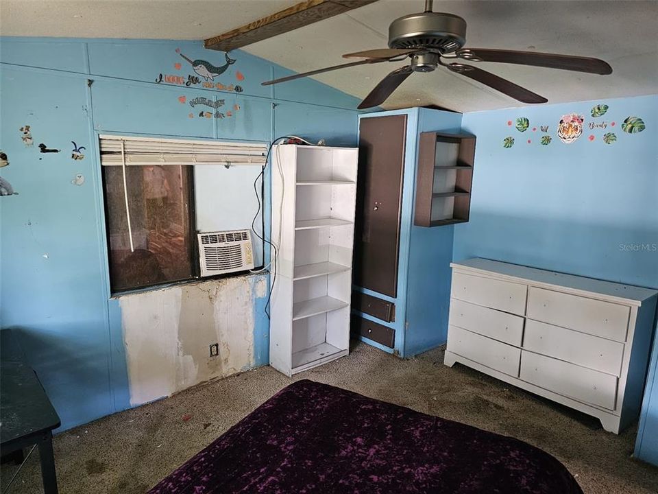 For Sale: $95,000 (3 beds, 1 baths, 1386 Square Feet)