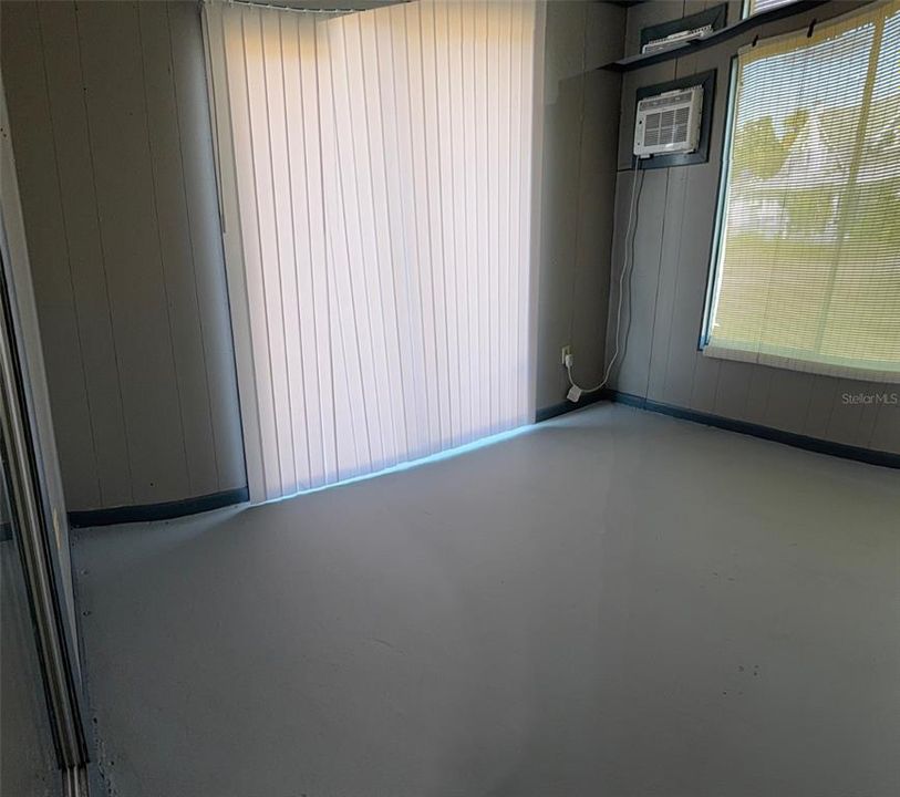 待售: $179,900 (1 贝兹, 1 浴室, 720 平方英尺)