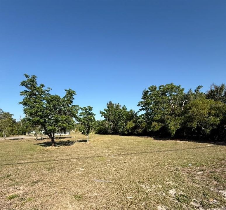 待售: $179,900 (1 贝兹, 1 浴室, 720 平方英尺)