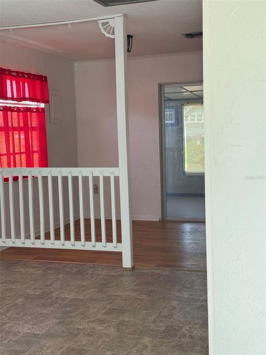 待售: $179,900 (1 贝兹, 1 浴室, 720 平方英尺)