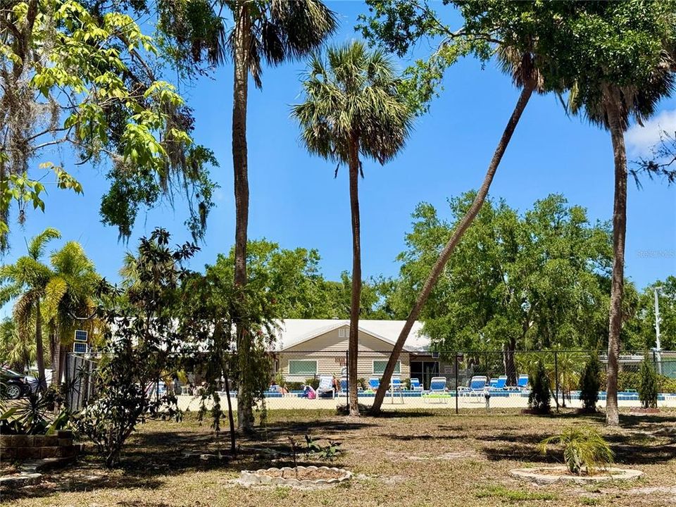 For Sale: $100,000 (1 beds, 1 baths, 708 Square Feet)