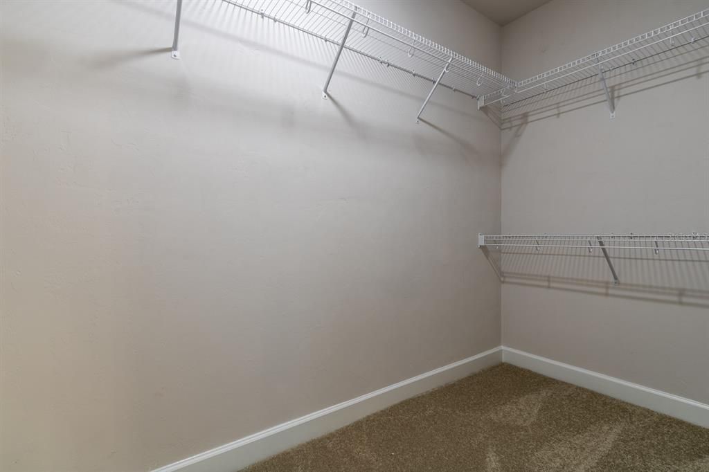 En Venta: $327,500 (4 camas, 2 baños, 1620 Pies cuadrados)