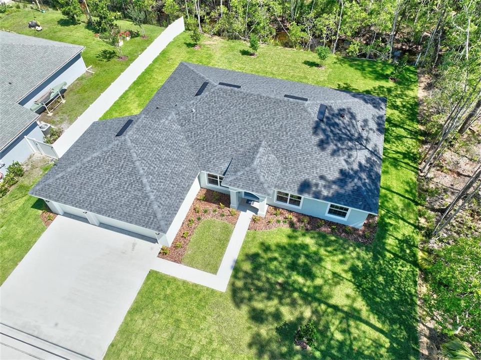 Activo con contrato: $424,900 (3 camas, 2 baños, 2208 Pies cuadrados)