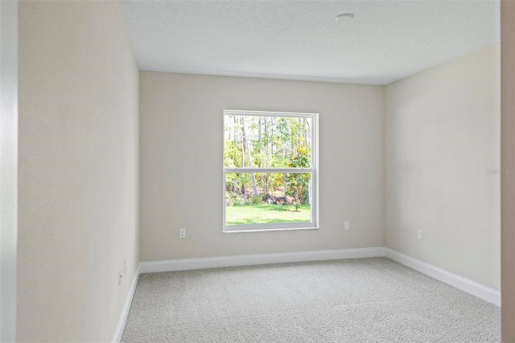 Activo con contrato: $424,900 (3 camas, 2 baños, 2208 Pies cuadrados)