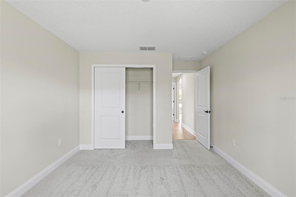 Activo con contrato: $424,900 (3 camas, 2 baños, 2208 Pies cuadrados)