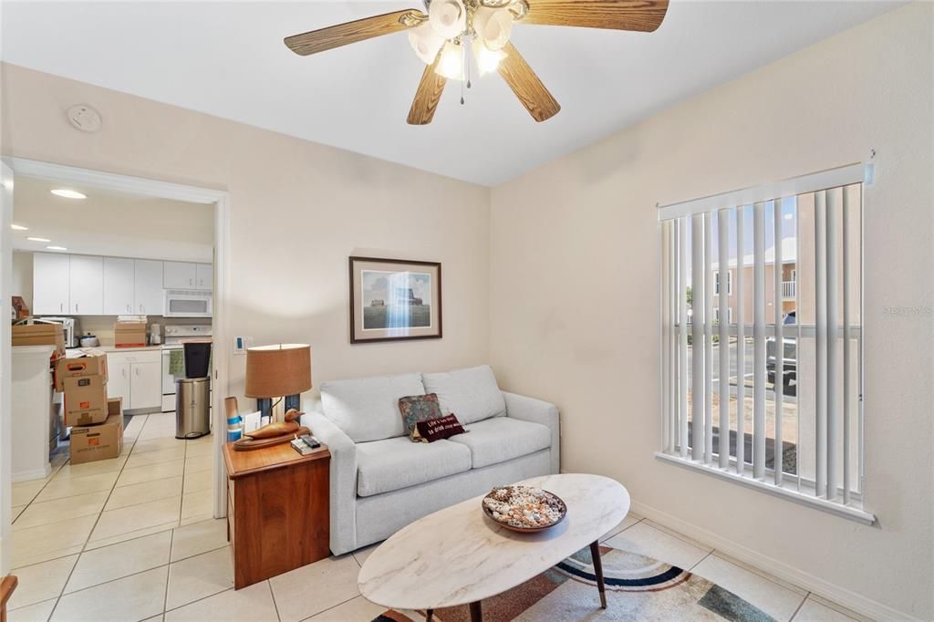 Active With Contract: $189,000 (2 beds, 2 baths, 1285 Square Feet)