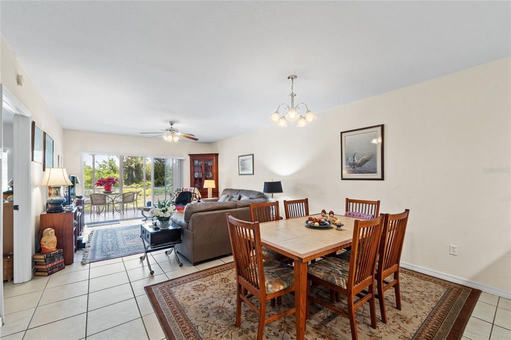 Active With Contract: $189,000 (2 beds, 2 baths, 1285 Square Feet)