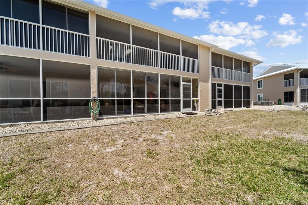 Active With Contract: $189,000 (2 beds, 2 baths, 1285 Square Feet)