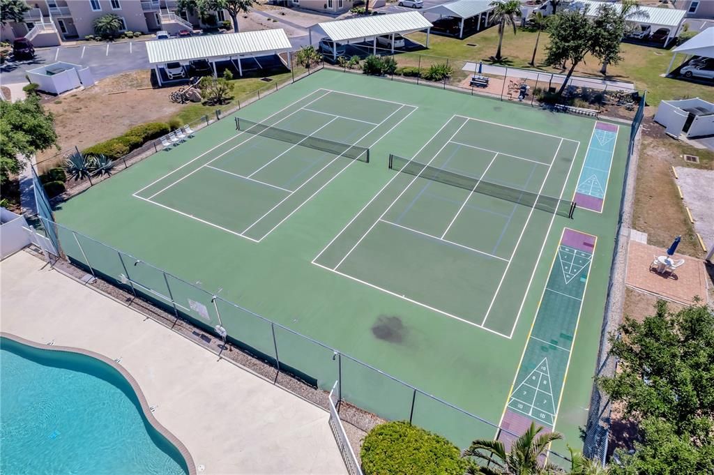 Active With Contract: $189,000 (2 beds, 2 baths, 1285 Square Feet)