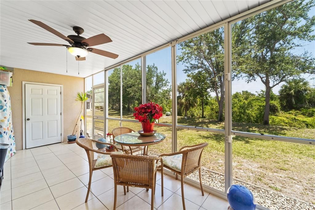 Active With Contract: $189,000 (2 beds, 2 baths, 1285 Square Feet)