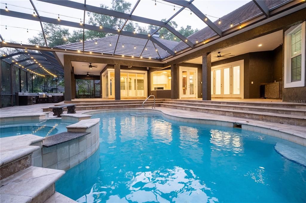 合同活跃: $1,450,000 (4 贝兹, 4 浴室, 4699 平方英尺)