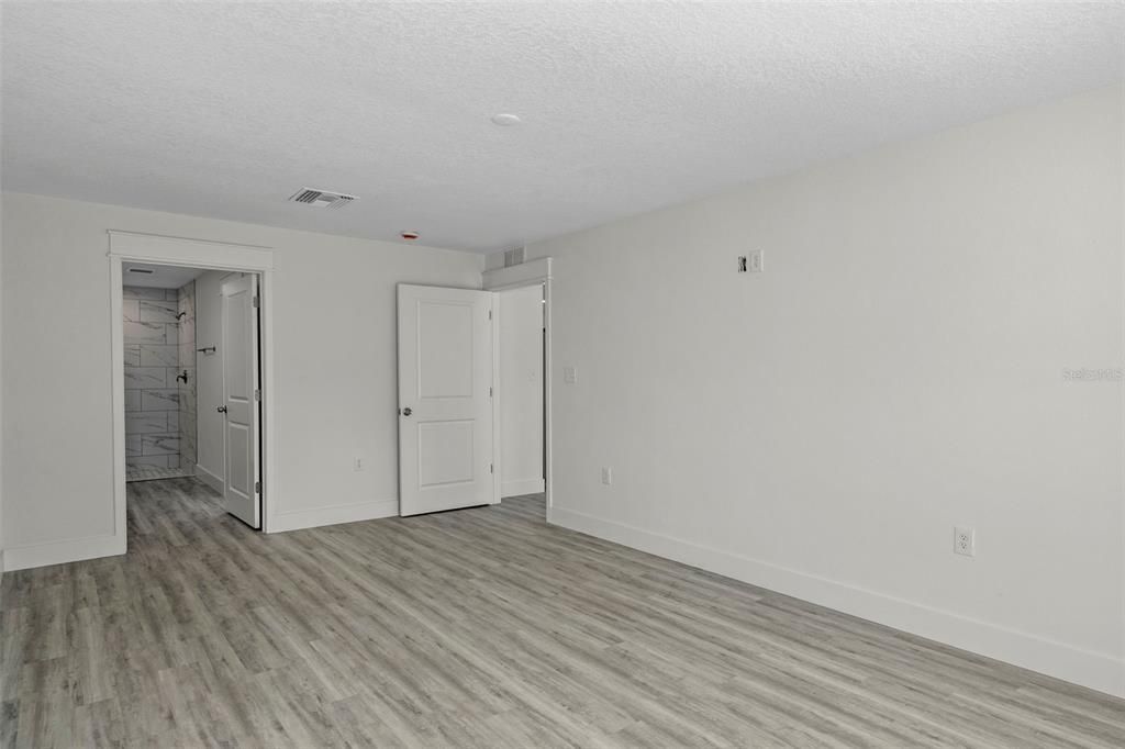 For Sale: $349,900 (3 beds, 2 baths, 1531 Square Feet)