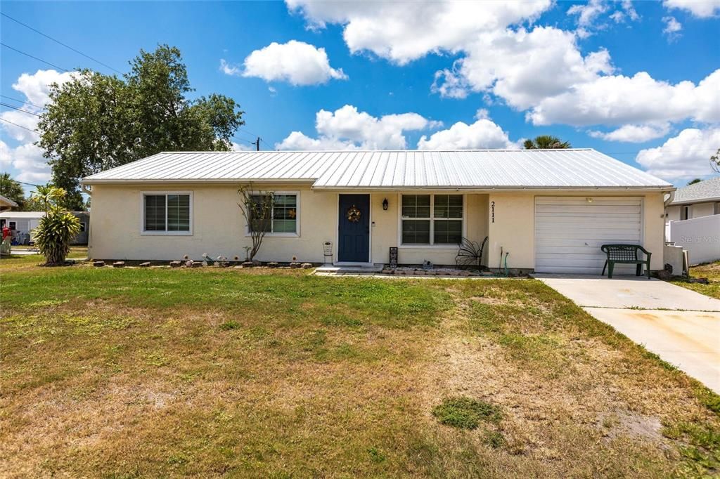 Недавно продано: $200,000 (4 спален, 2 ванн, 1176 Квадратных фут)