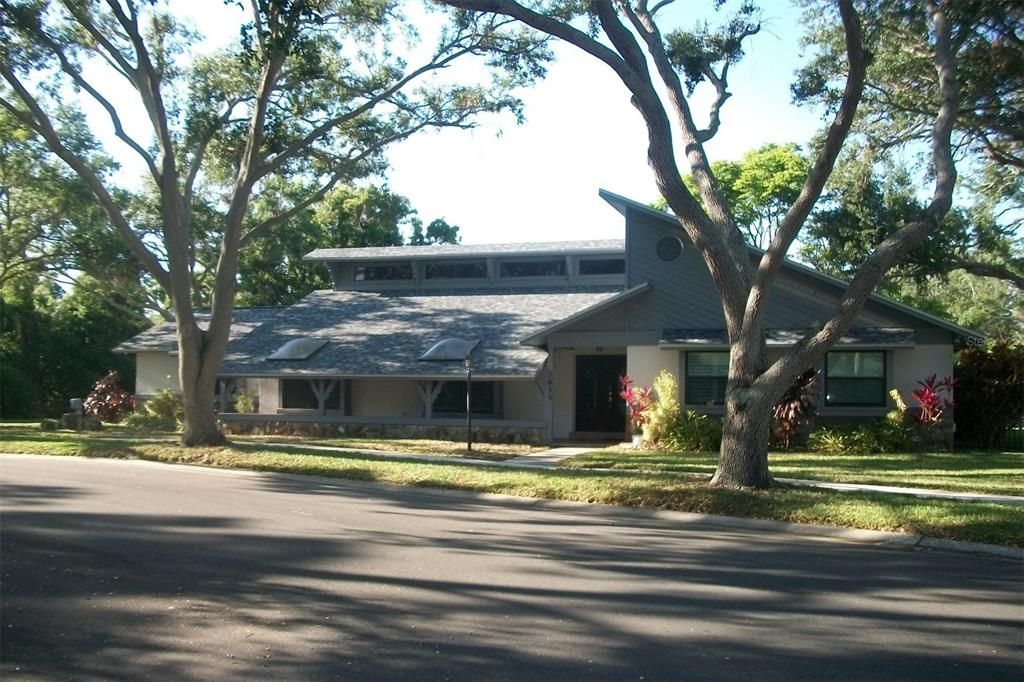 Front View, Home Located on Large Fence in Corner Lot in Seminole