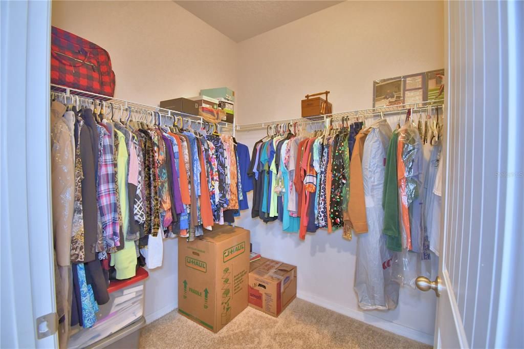 Active With Contract: $349,900 (3 beds, 2 baths, 1649 Square Feet)