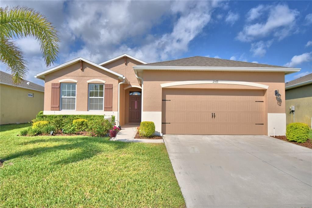 Active With Contract: $349,900 (3 beds, 2 baths, 1649 Square Feet)