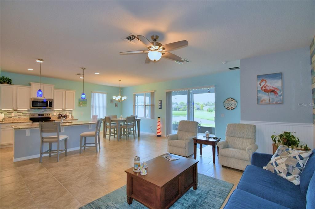 Active With Contract: $349,900 (3 beds, 2 baths, 1649 Square Feet)