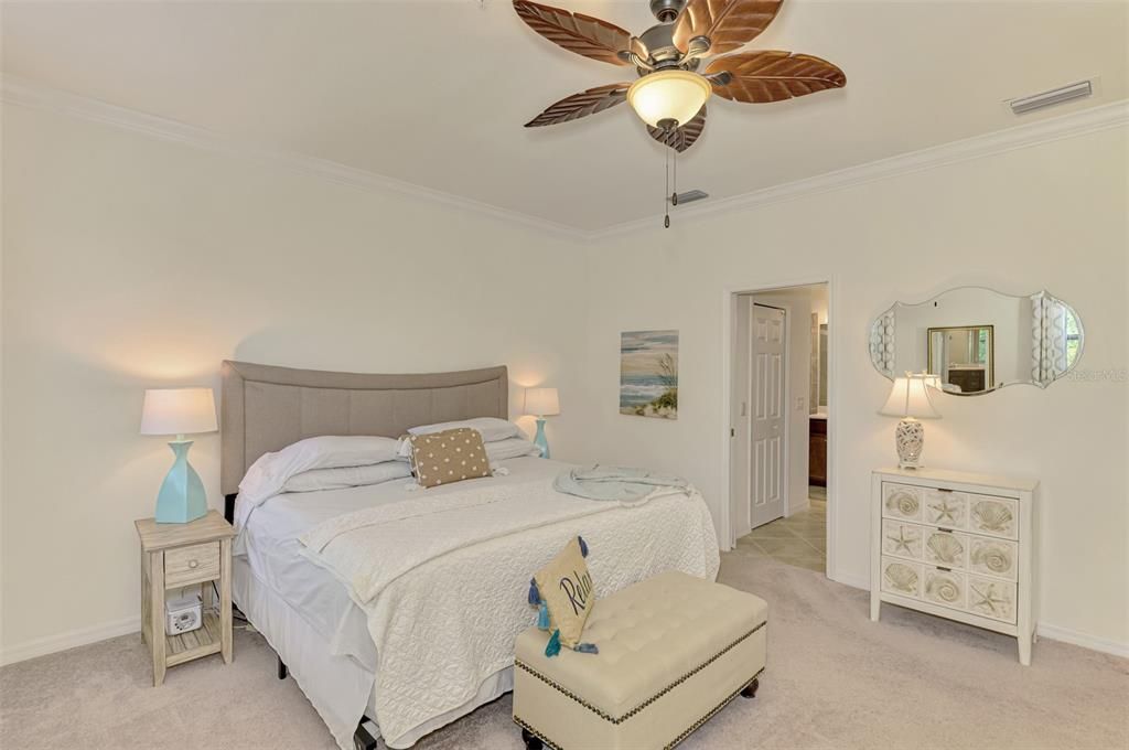 Active With Contract: $289,000 (3 beds, 2 baths, 1949 Square Feet)