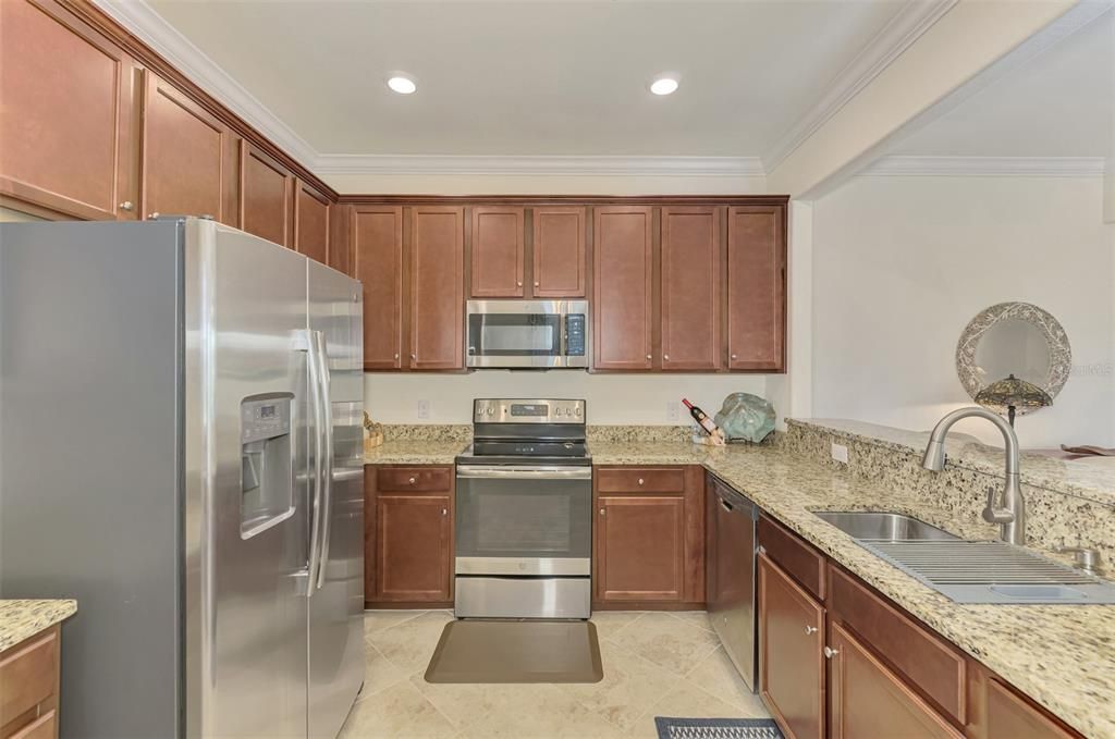 Active With Contract: $289,000 (3 beds, 2 baths, 1949 Square Feet)