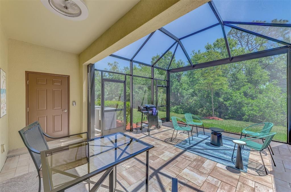 Active With Contract: $289,000 (3 beds, 2 baths, 1949 Square Feet)