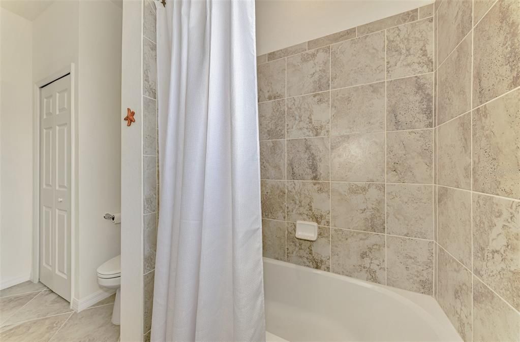 Active With Contract: $289,000 (3 beds, 2 baths, 1949 Square Feet)