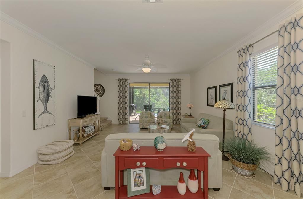 Active With Contract: $289,000 (3 beds, 2 baths, 1949 Square Feet)