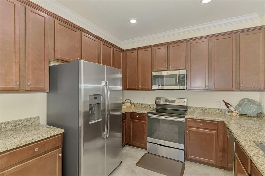 Active With Contract: $289,000 (3 beds, 2 baths, 1949 Square Feet)