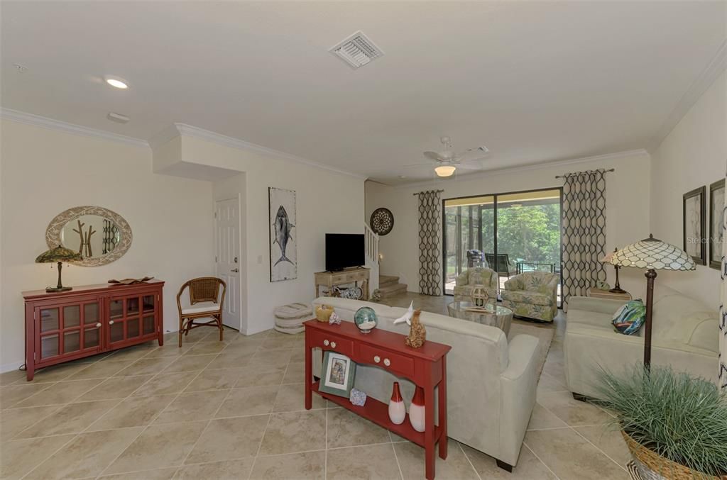 Active With Contract: $289,000 (3 beds, 2 baths, 1949 Square Feet)