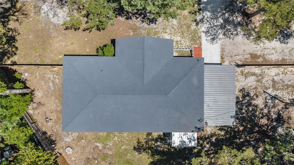 For Sale: $210,000 (3 beds, 1 baths, 1300 Square Feet)