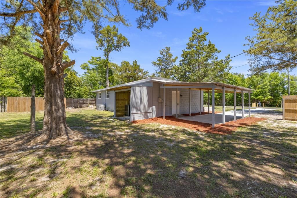 For Sale: $210,000 (3 beds, 1 baths, 1300 Square Feet)