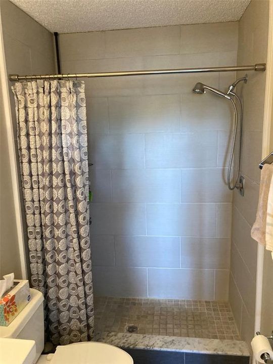 待售: $194,000 (2 贝兹, 2 浴室, 1100 平方英尺)