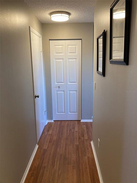 待售: $194,000 (2 贝兹, 2 浴室, 1100 平方英尺)