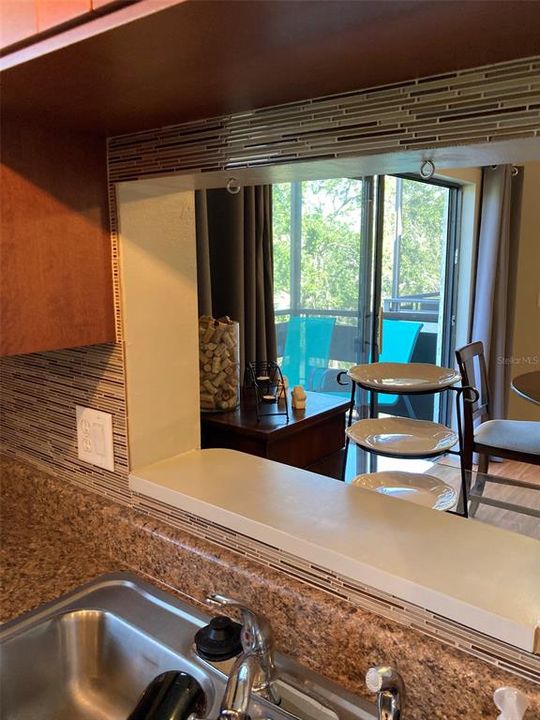 待售: $194,000 (2 贝兹, 2 浴室, 1100 平方英尺)