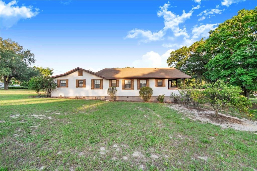 Recently Sold: $299,000 (4 beds, 2 baths, 1982 Square Feet)