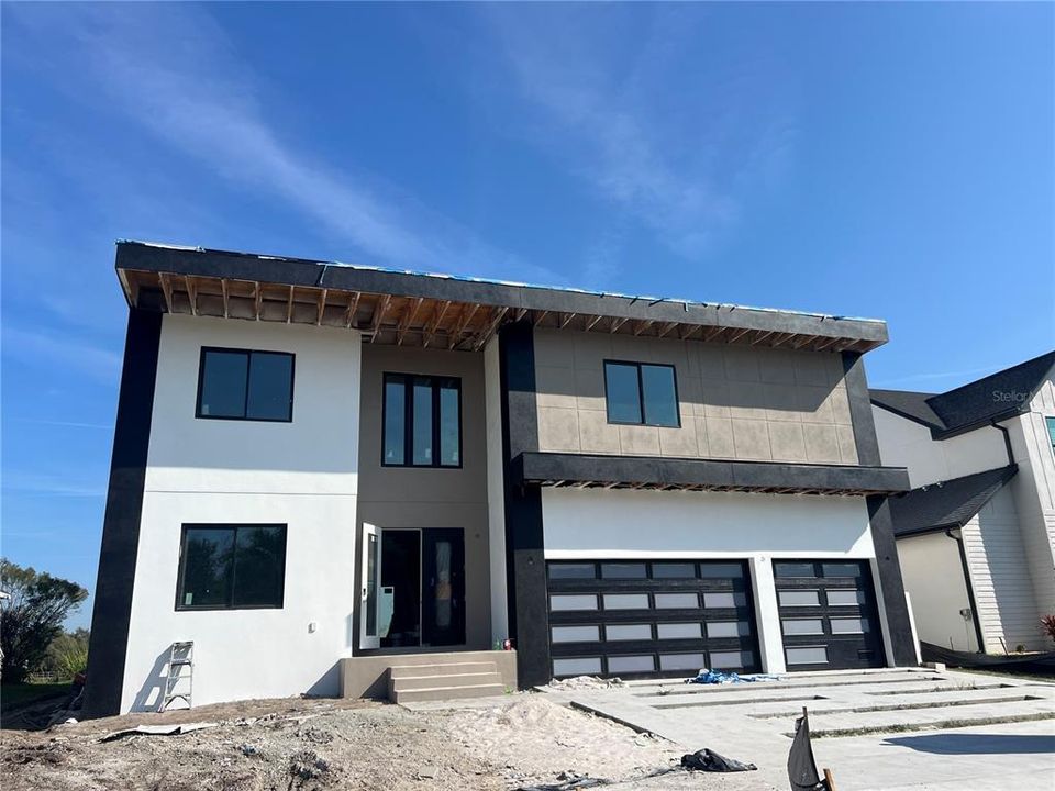 For Sale: $2,035,000 (5 beds, 4 baths, 3890 Square Feet)