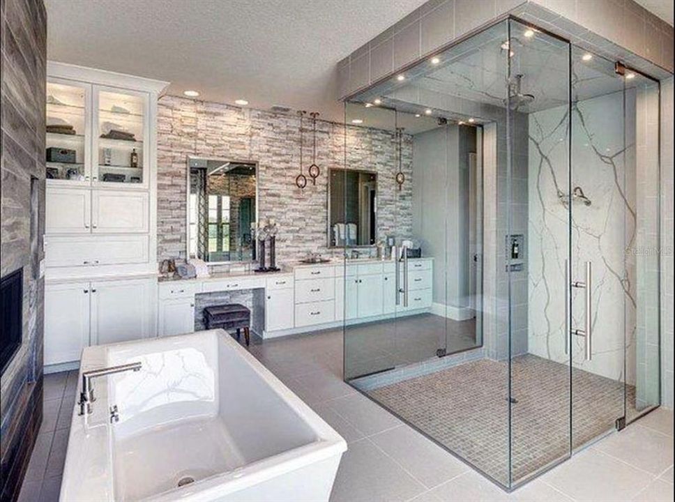 For Sale: $2,035,000 (5 beds, 4 baths, 3890 Square Feet)