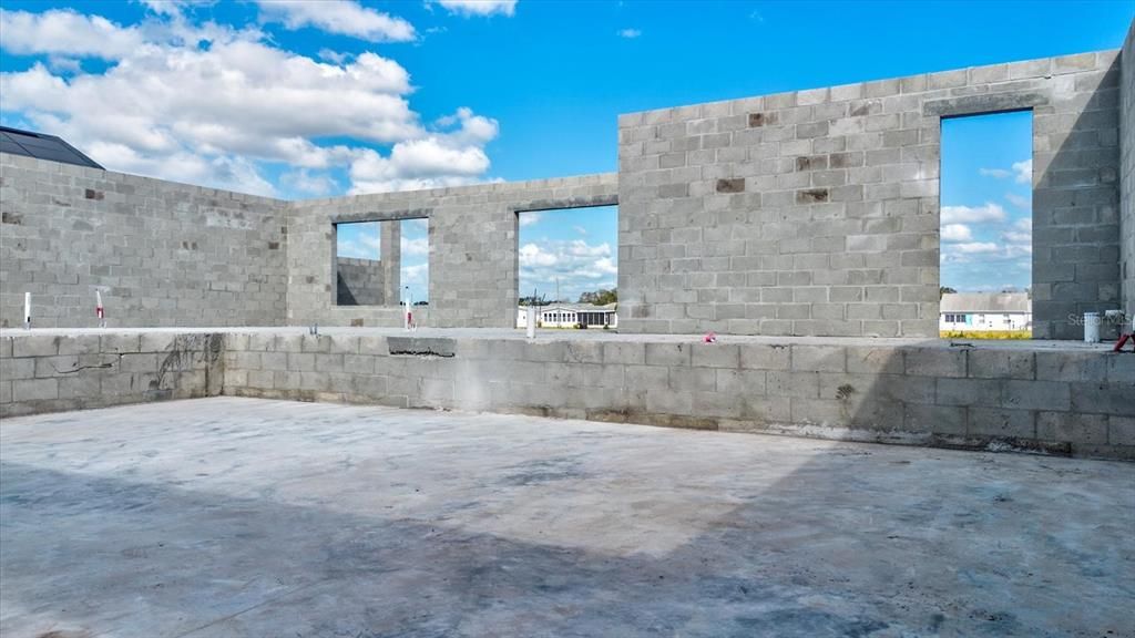 For Sale: $2,035,000 (5 beds, 4 baths, 3890 Square Feet)