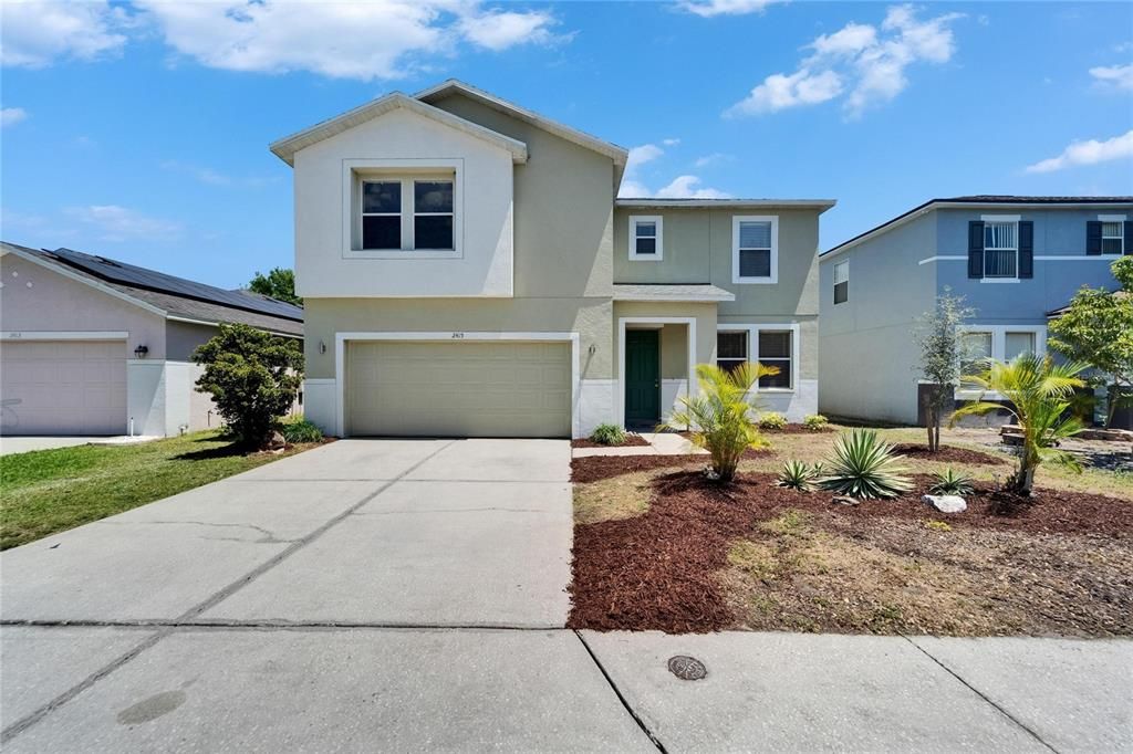 Recently Sold: $319,900 (3 beds, 2 baths, 2535 Square Feet)
