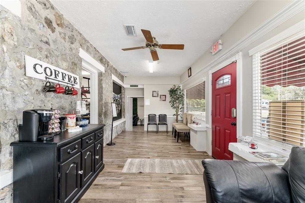 En Venta: $499,000 (0 camas, 0 baños, 1946 Pies cuadrados)