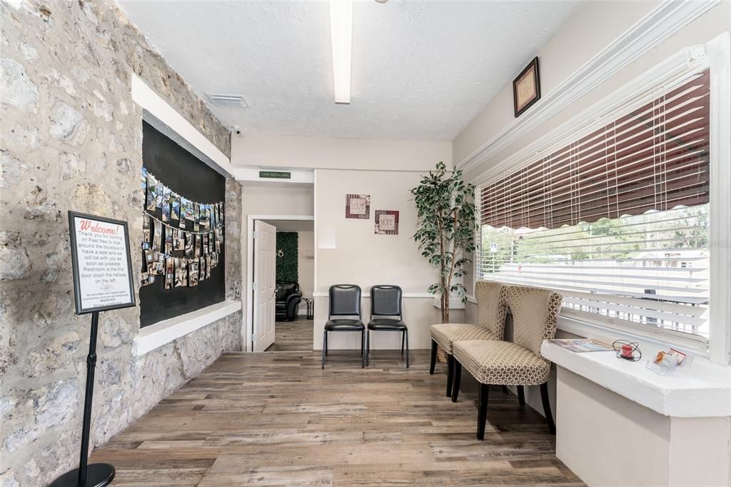 En Venta: $499,000 (0 camas, 0 baños, 1946 Pies cuadrados)