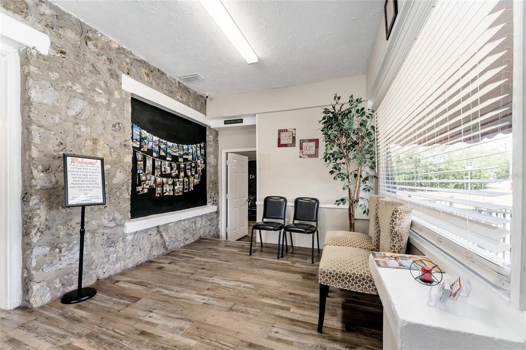 En Venta: $499,000 (0 camas, 0 baños, 1946 Pies cuadrados)