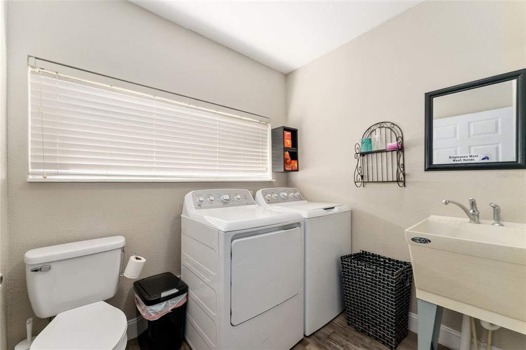 En Venta: $499,000 (0 camas, 0 baños, 1946 Pies cuadrados)