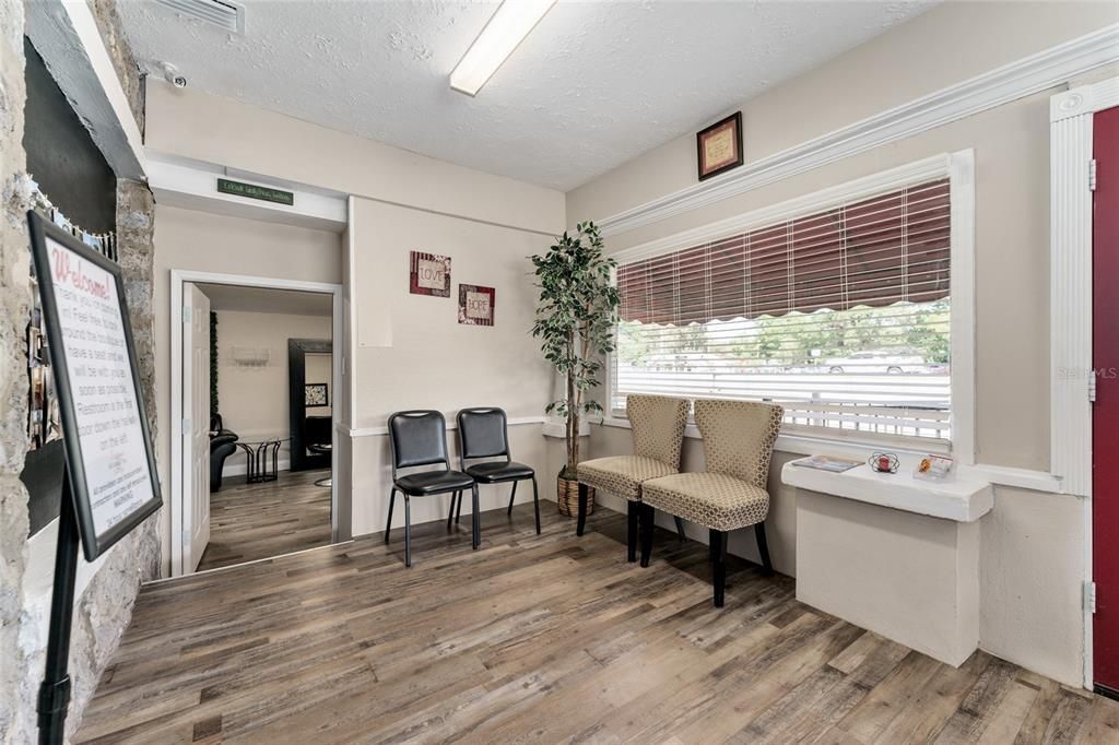 En Venta: $499,000 (0 camas, 0 baños, 1946 Pies cuadrados)