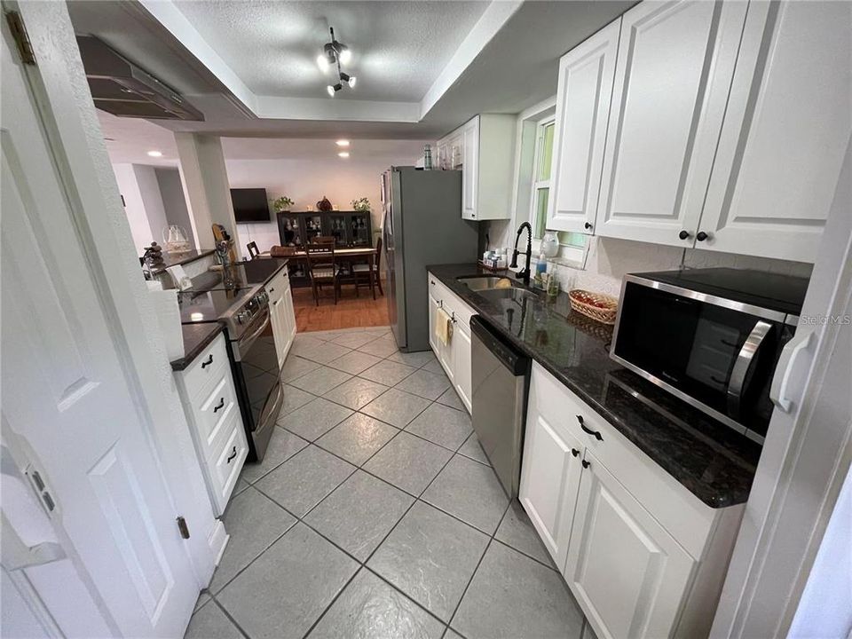 待售: $350,000 (2 贝兹, 2 浴室, 1542 平方英尺)