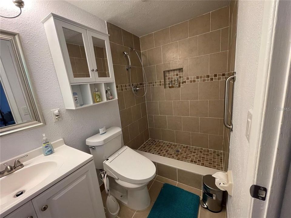 待售: $350,000 (2 贝兹, 2 浴室, 1542 平方英尺)