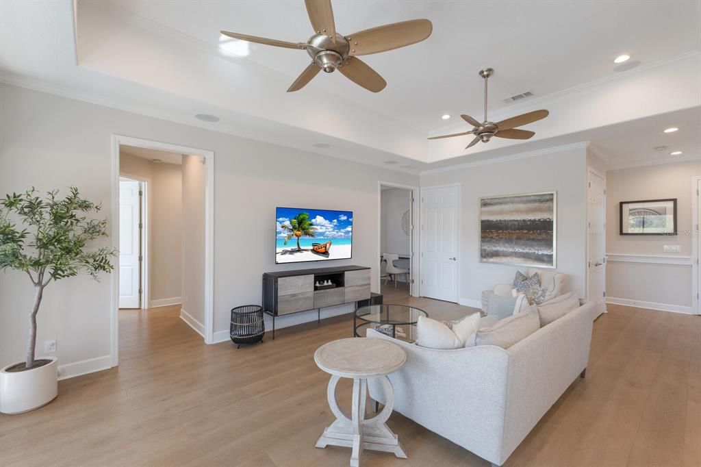 Active With Contract: $425,000 (2 beds, 2 baths, 1664 Square Feet)