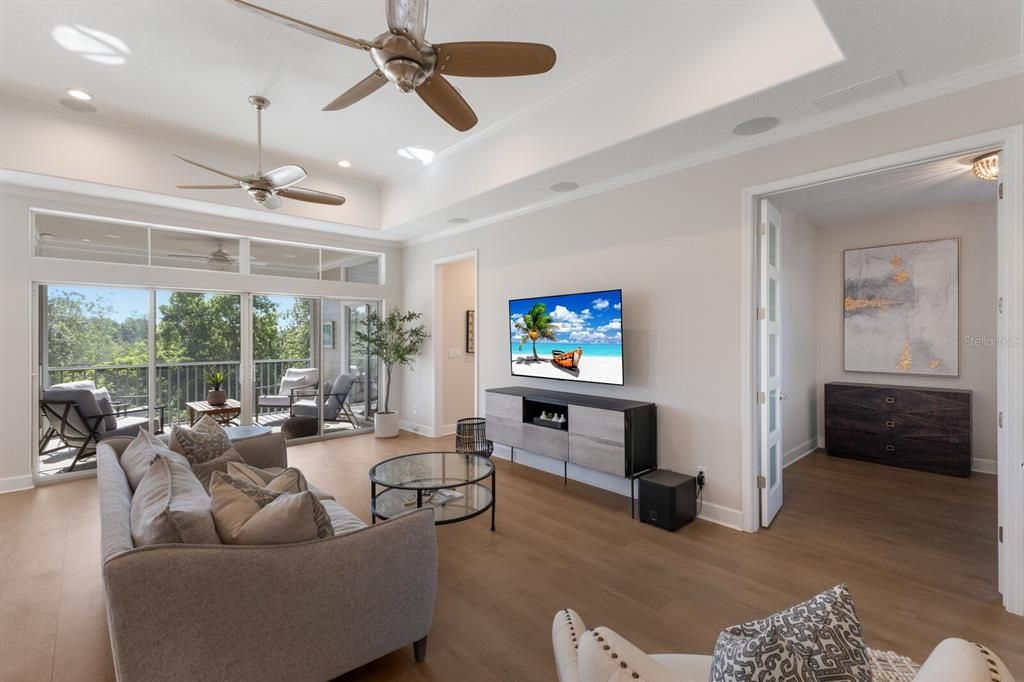 Active With Contract: $425,000 (2 beds, 2 baths, 1664 Square Feet)