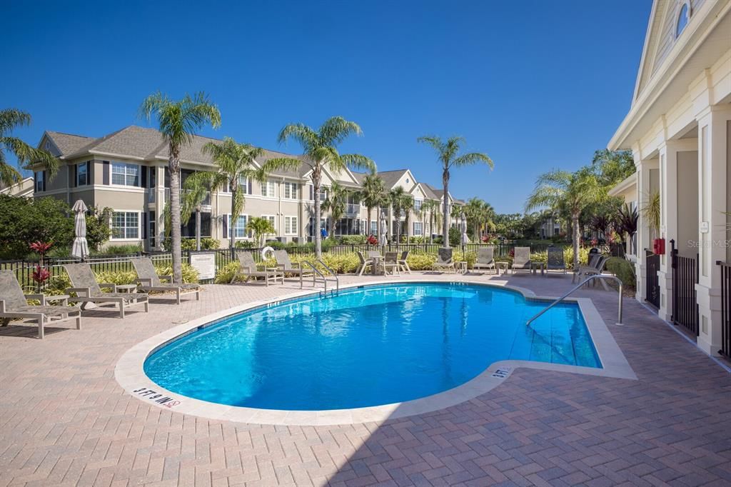 Active With Contract: $425,000 (2 beds, 2 baths, 1664 Square Feet)